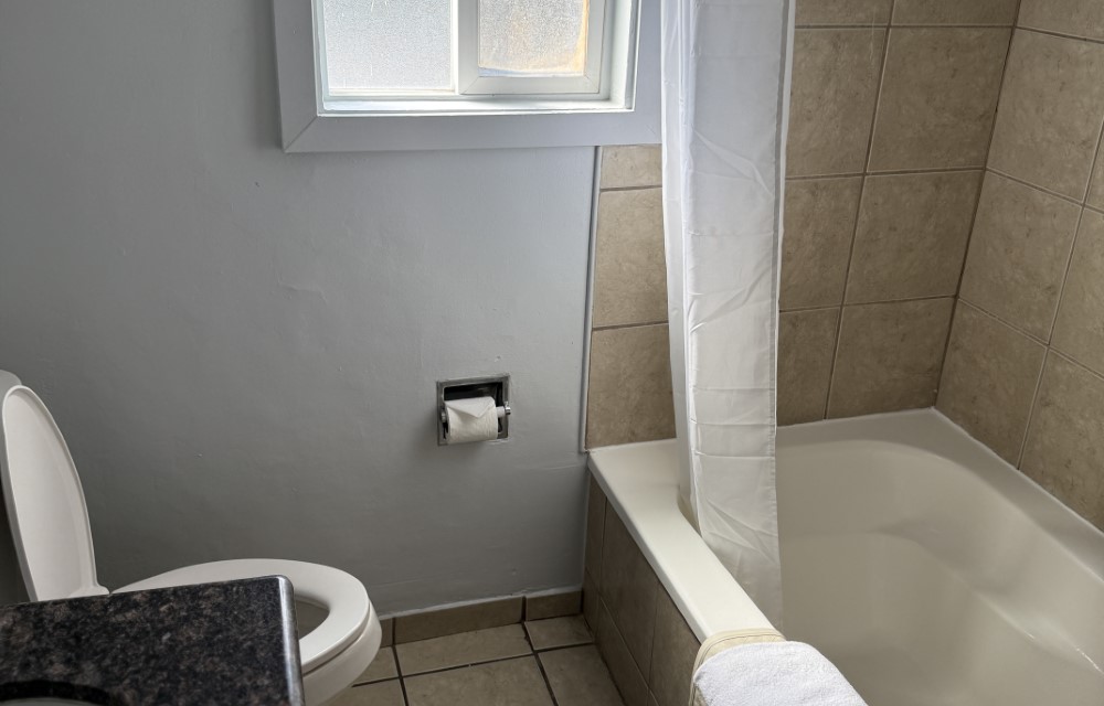 La Hacienda Motel - Seattle Slider Pictures