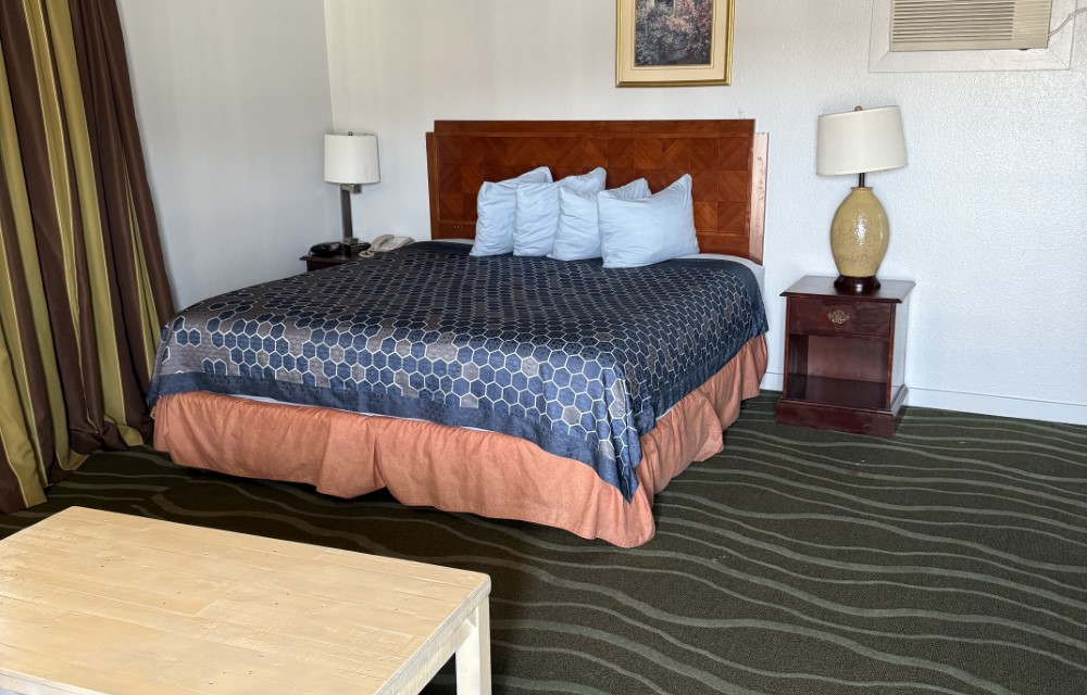 La Hacienda Motel - Seattle Rooms Pictures