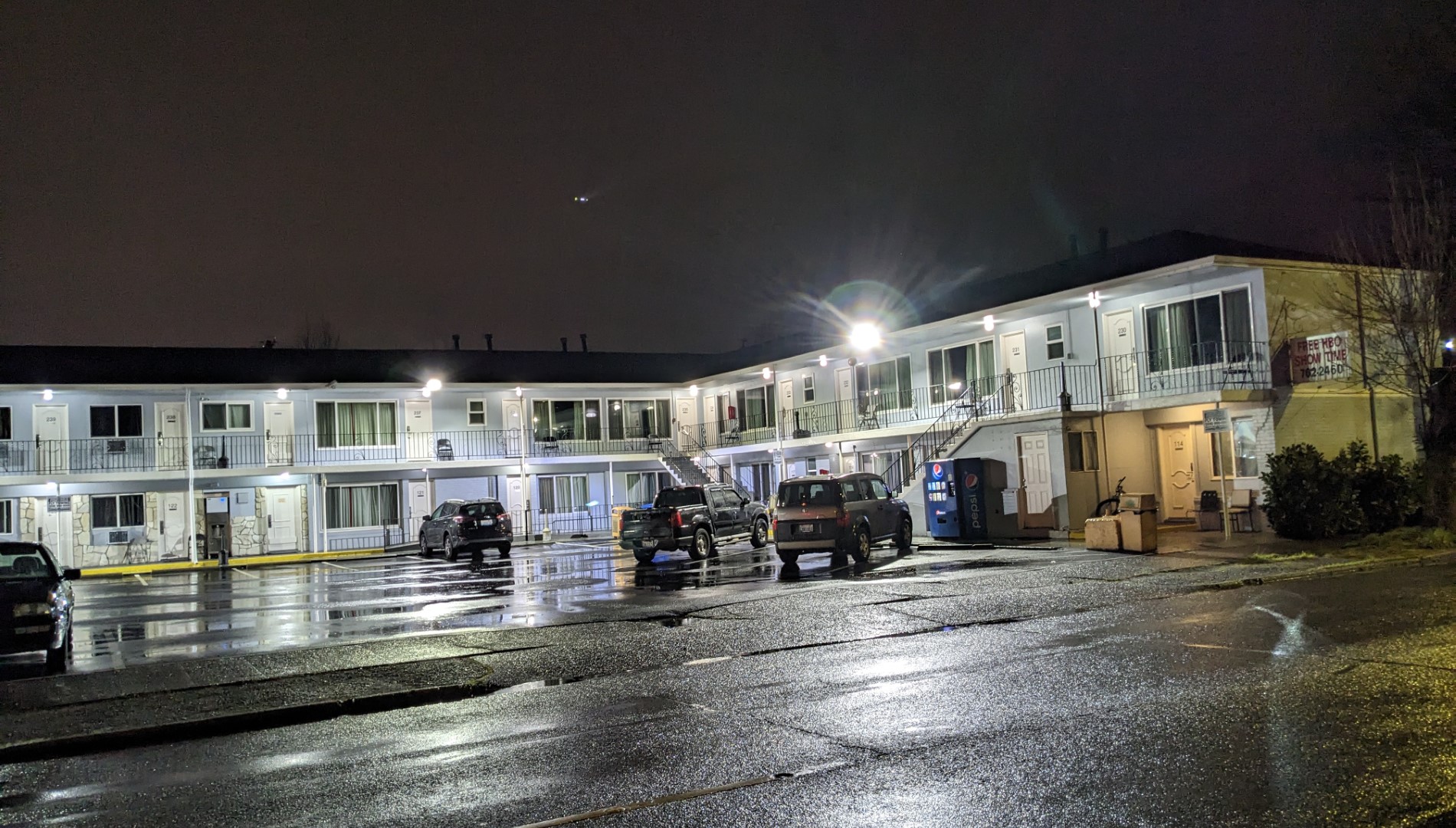 La Hacienda Motel - Seattle Slider Pictures