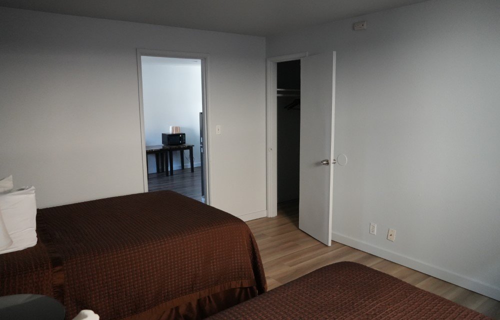 La Hacienda Motel - Seattle Slider Pictures